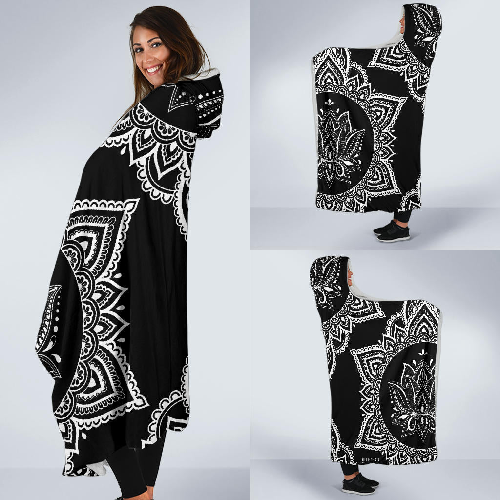 MANDALA HOODED BLANKET