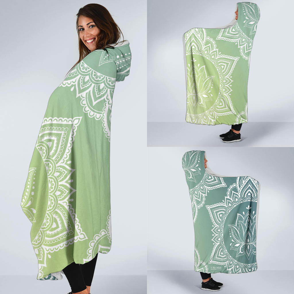 HOODED BLANKET WITH JADE MANDALA