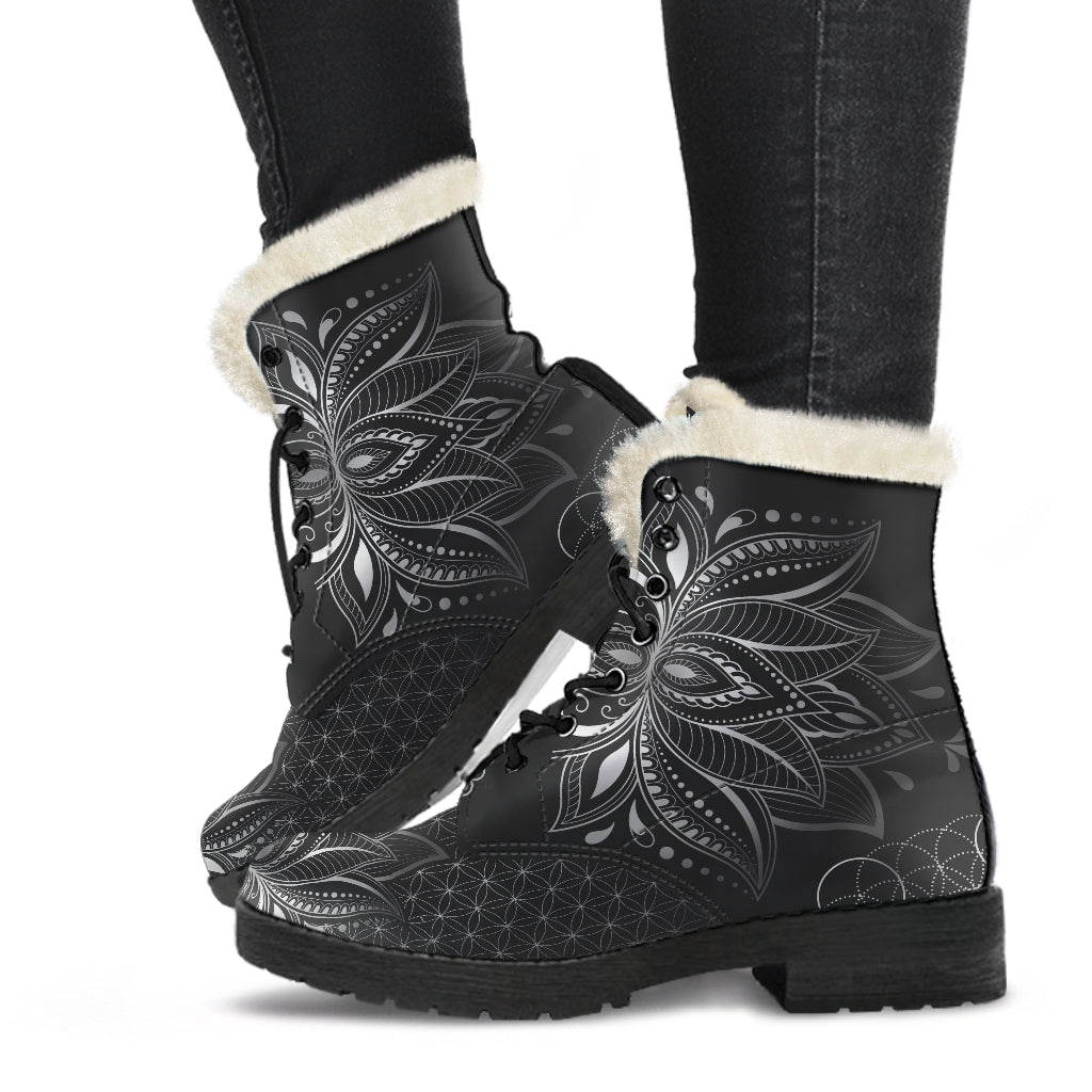 BW FAUX FUR LOTUS BOOTS