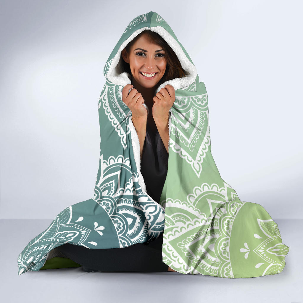 HOODED BLANKET WITH JADE MANDALA
