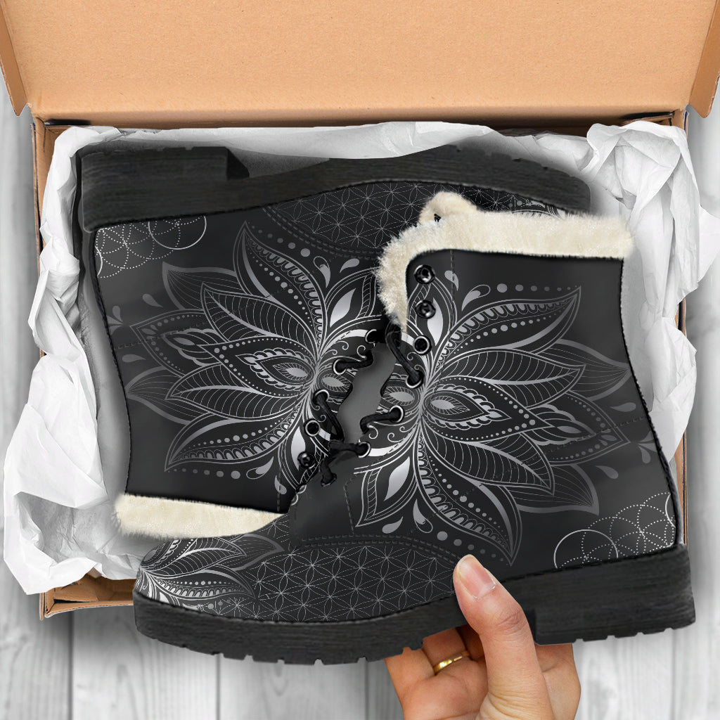 BW FAUX FUR LOTUS BOOTS